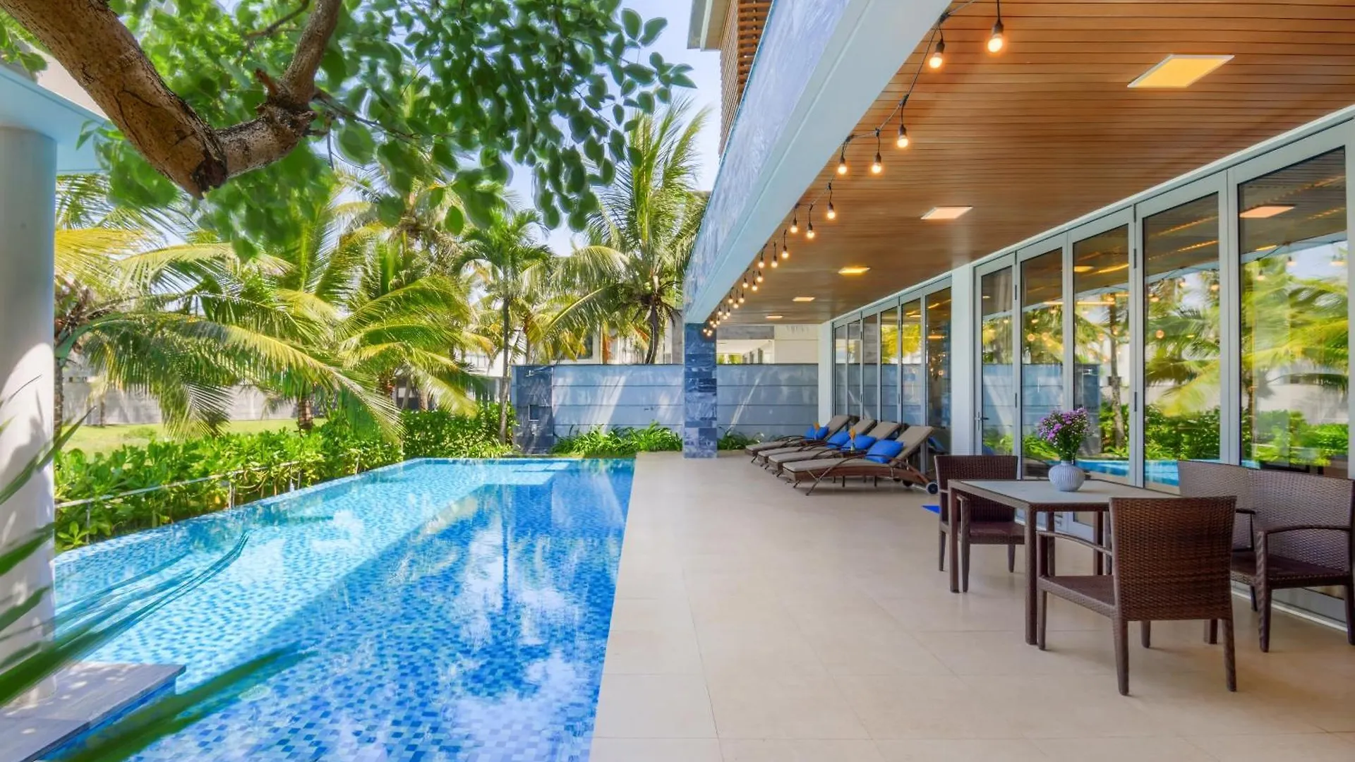 The Five Villas 8 Bedrooms Beachfront - K3 Da Nang