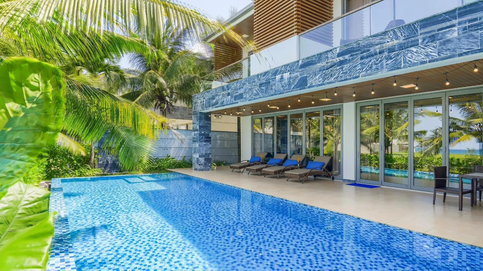 The Five Villas 8 Bedrooms Beachfront - K3 Da Nang 0*,
