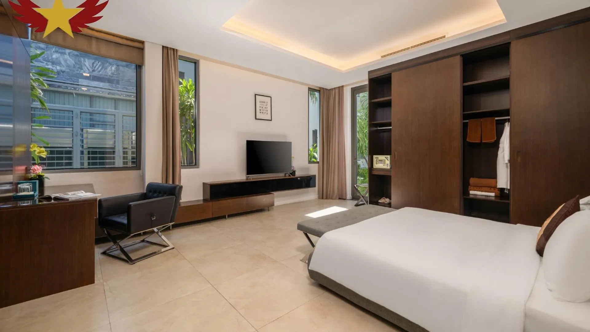 The Five Villas 8 Bedrooms Beachfront - K3 Da Nang