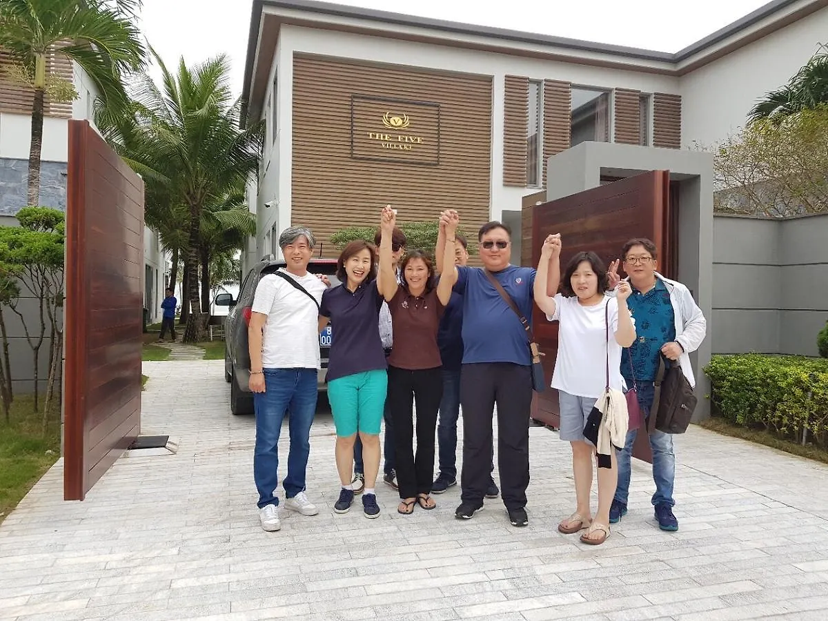 The Five Villas 8 Bedrooms Beachfront - K3 Da Nang Vietnam