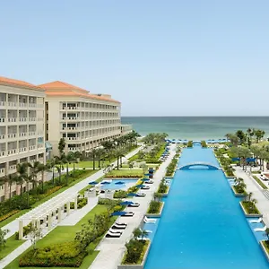 5* Resort Sheraton Grand & Convention Center